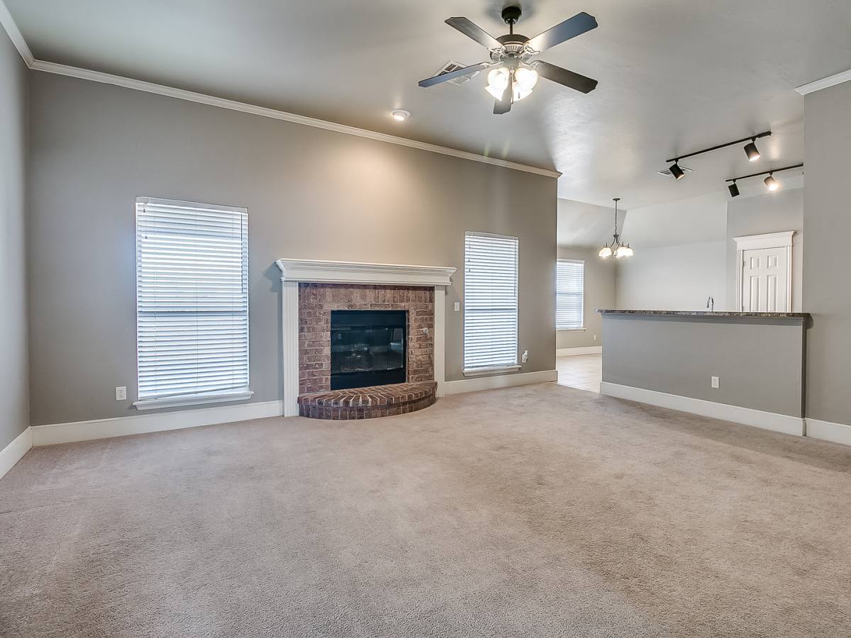 House for rent at 1621 Birchfield Rd, Edmond, OK 73013