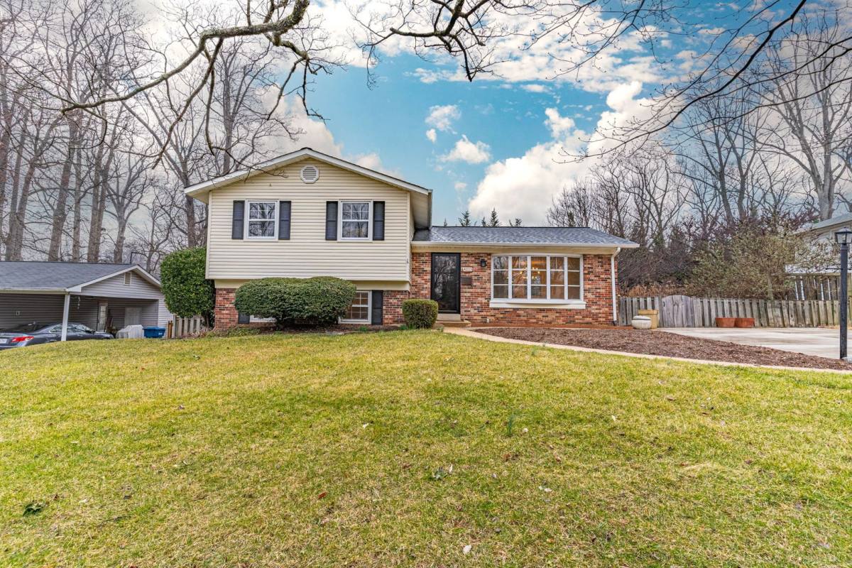 House for rent at 4223 San Juan Dr, Fairfax, VA 22030