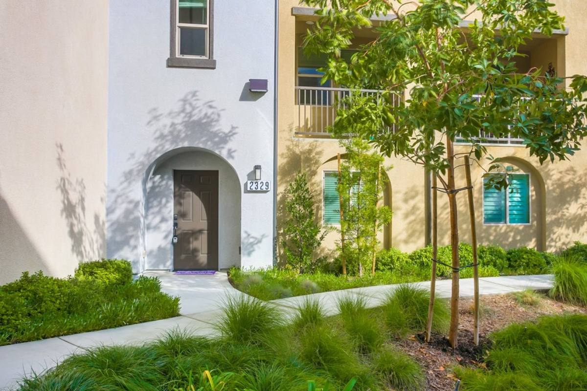 Townhouse for rent at 2329 Verano Way, Vista, CA 92081