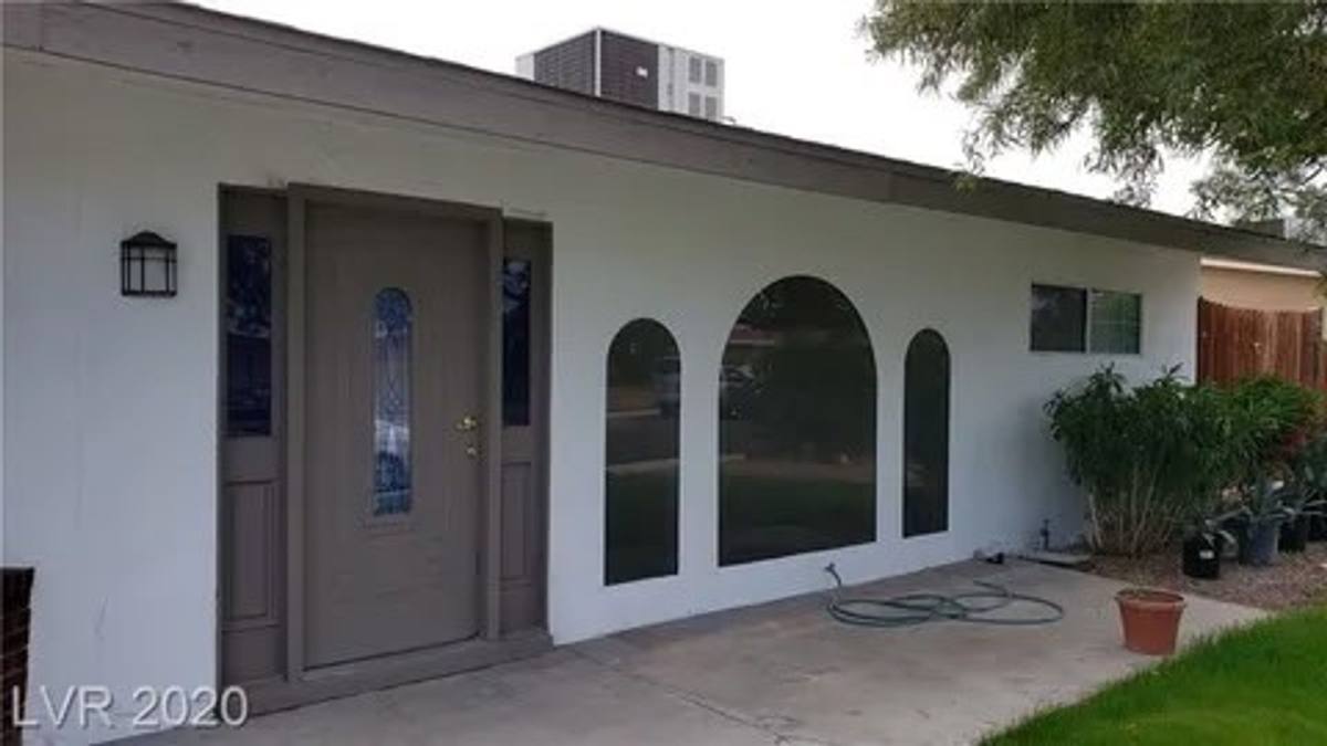 House for rent at 910 Sahara Way, Las Vegas, NV 89108