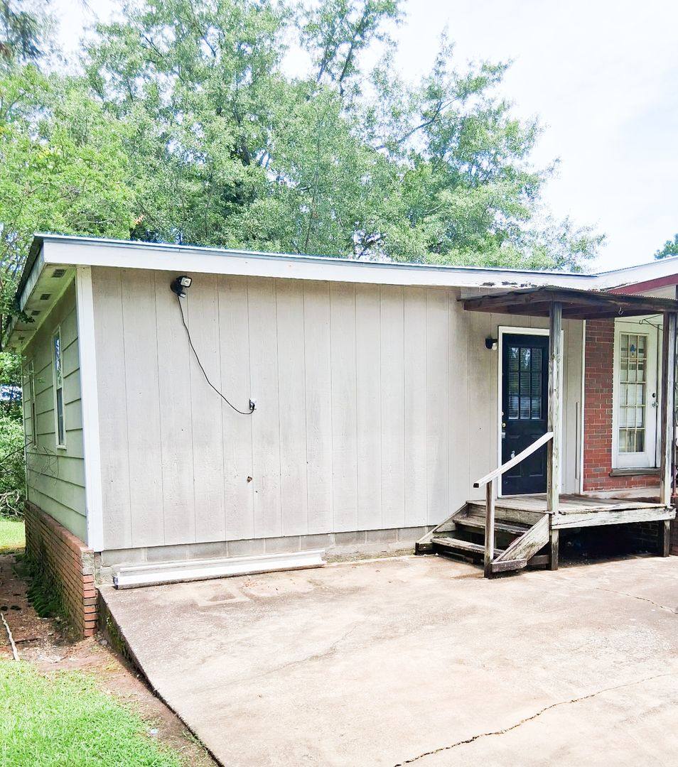 Apartment for rent at 839 Alexandria Rd SW, Jacksonville, AL 36265