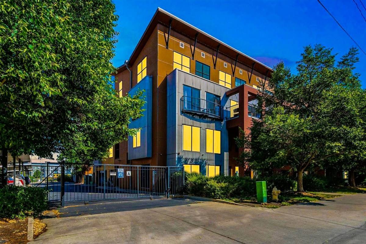 Condo for rent at 3295 Blake St #201, Denver, CO 80205
