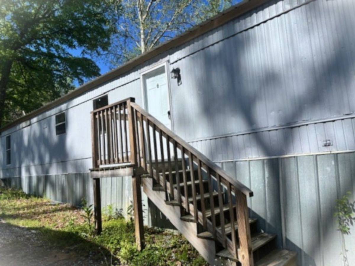 Apartment for rent at 89 Cherry Tree Lane, Sylacauga, AL 35150