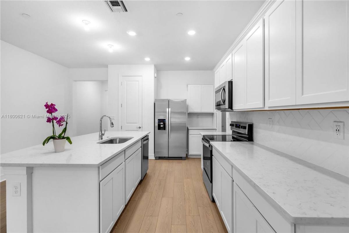 House for rent at 8353 NW 7th Place, Fort Lauderdale, FL 33324
