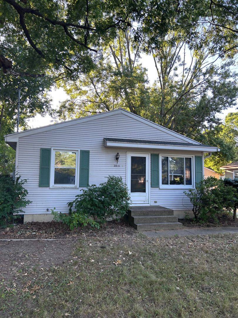 House for rent at 3814 Michael Ave SW, Wyoming, MI 49509