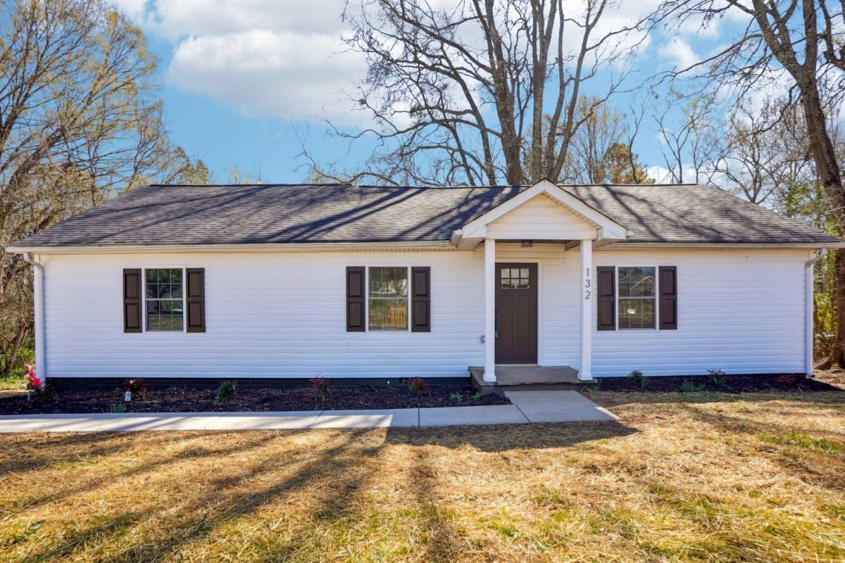 House for rent at 132 Shady Grove Rd, Kings Mountain, NC 28086