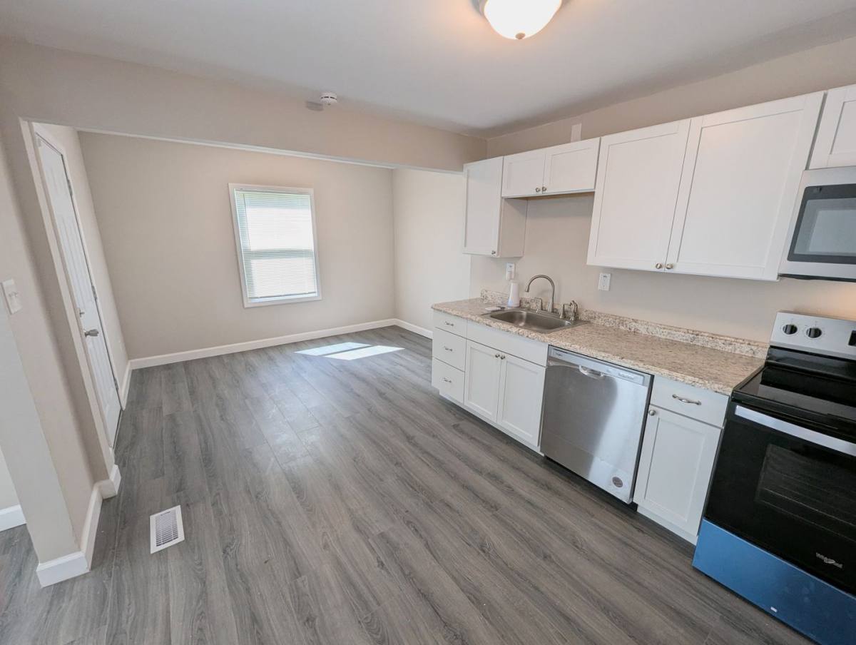 House for rent at 10256 Ashbrook Dr, Saint Louis, MO 63137