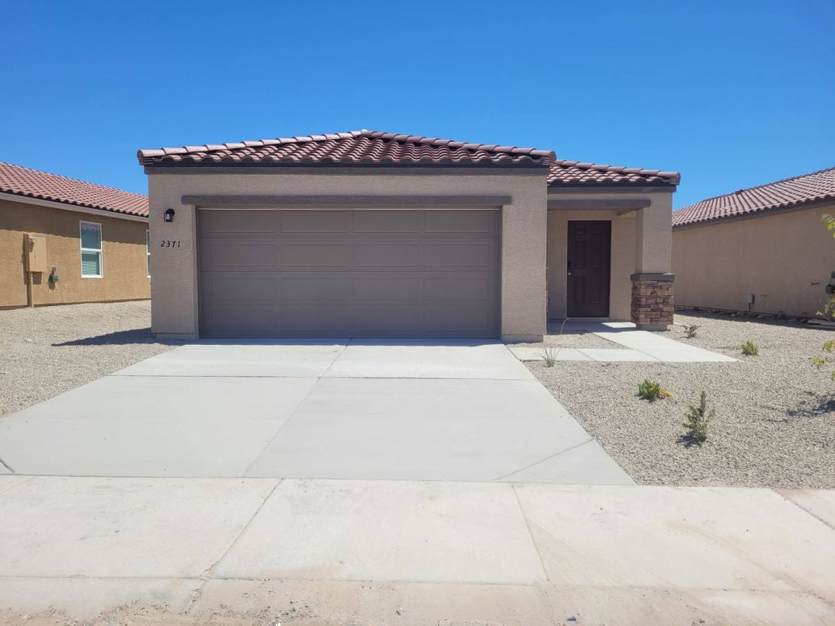 House for rent at 2371 Tapatio Dr, Bullhead City, AZ 86442