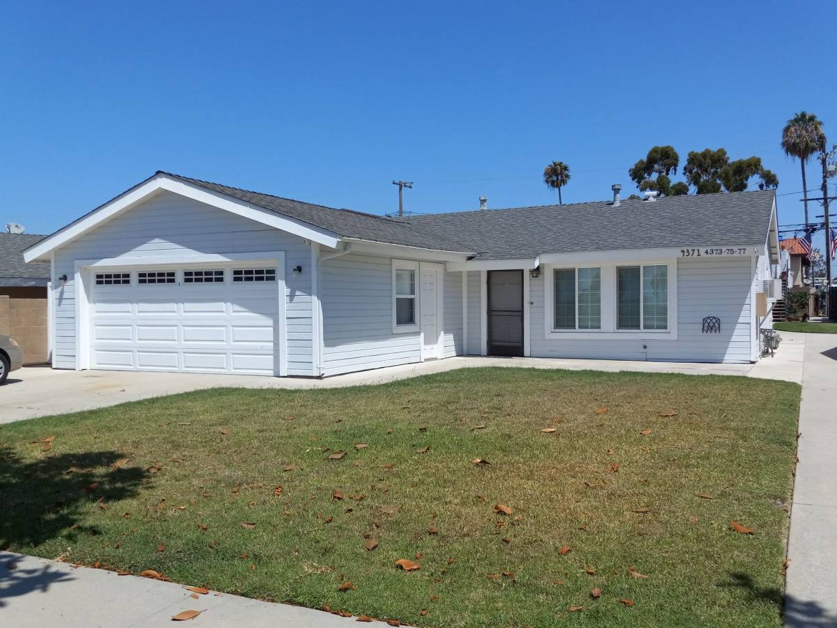 Apartment for rent at 4371-4377 Farquhar Ave, Los Alamitos, CA 90720