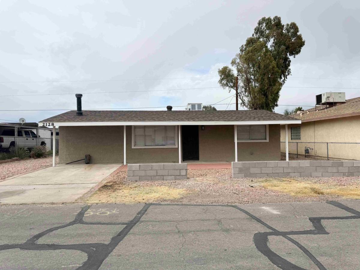 House for rent at 2128 Whitewater Dr, Bullhead City, AZ 86442