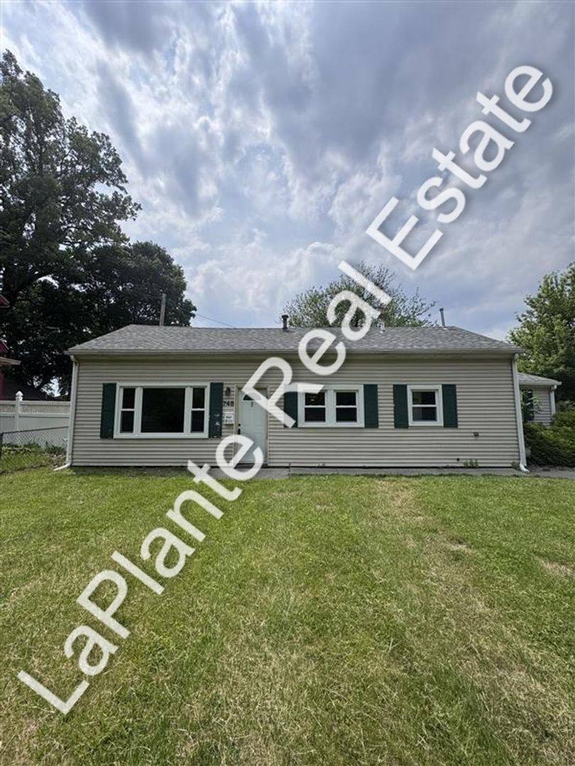 House for rent at 748 Weston St, Toledo, OH 43609