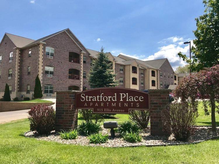 Apartment for rent at 915 Ellis Ave, Baraboo, WI 53913