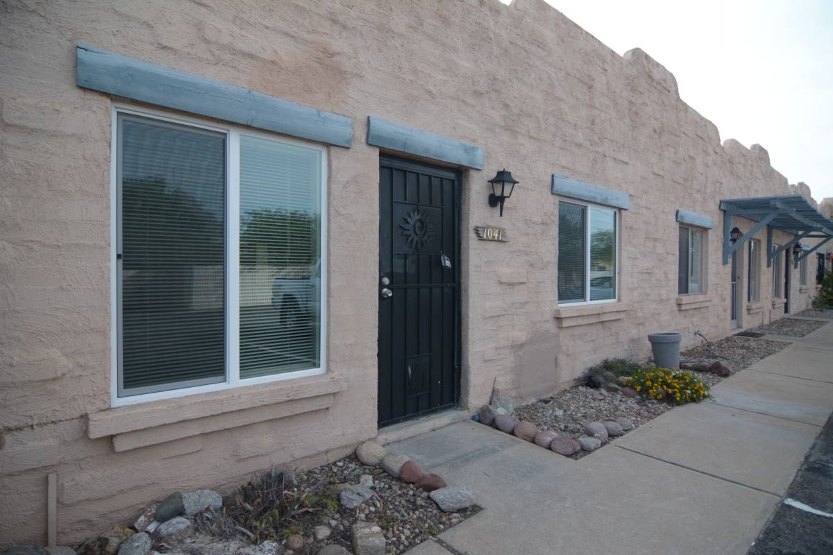 Townhouse for rent at 1041 E Halcyon Rd, Tucson, AZ 85719