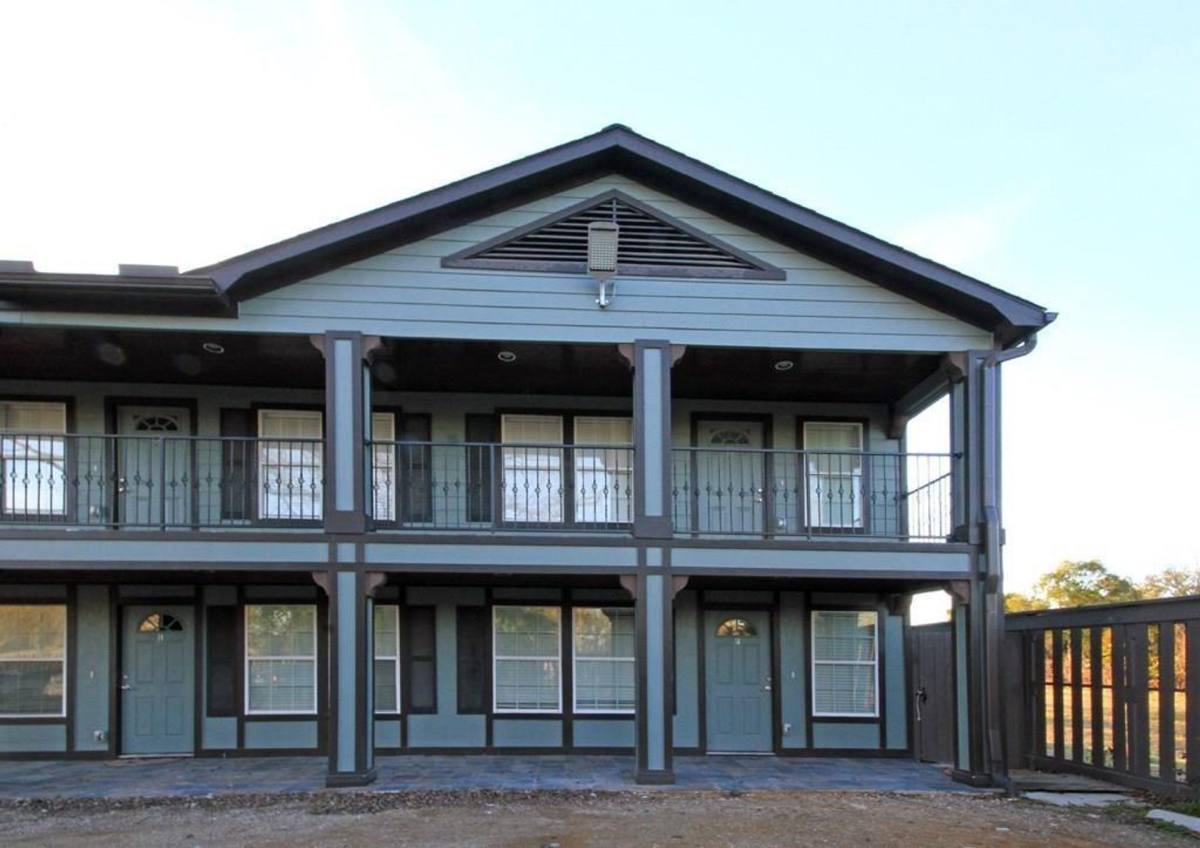 Apartment for rent at 434 Lenard St, Houston, TX 77009