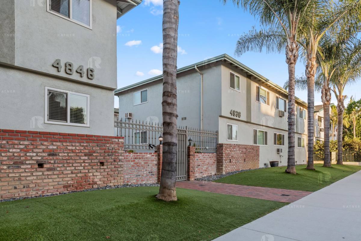 Apartment for rent at 4838 Hazeltine Ave, Sherman Oaks, CA 91423