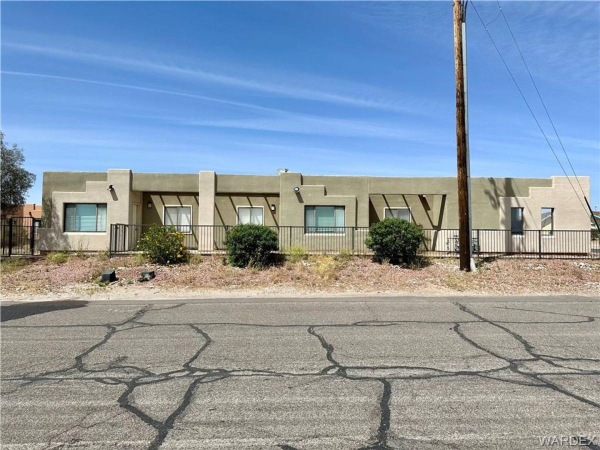 Apartment for rent at 4841 Mesa Villas Dr, Bullhead City, AZ 86442