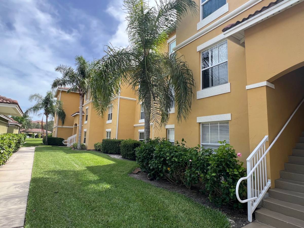 Condo for rent at 5090 Fairways Circle, Vero Beach, FL 32967