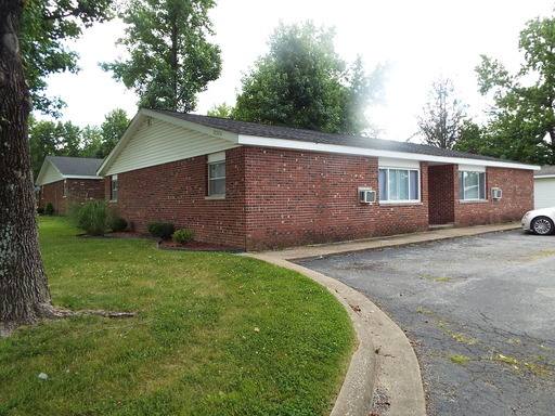 Apartment for rent at 1200 Sanpat Lane, Carbondale, IL 62902