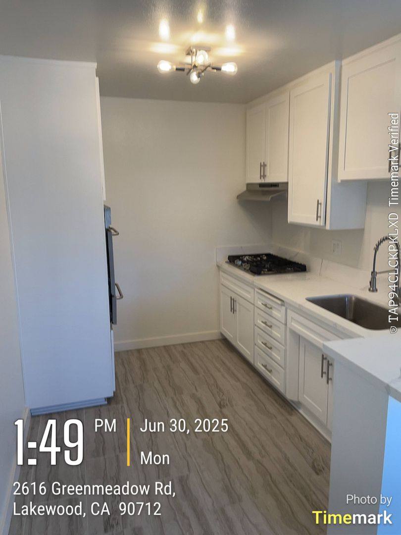 Apartment for rent at 2616 Green Meadow Rd, Lakewood, CA 90712