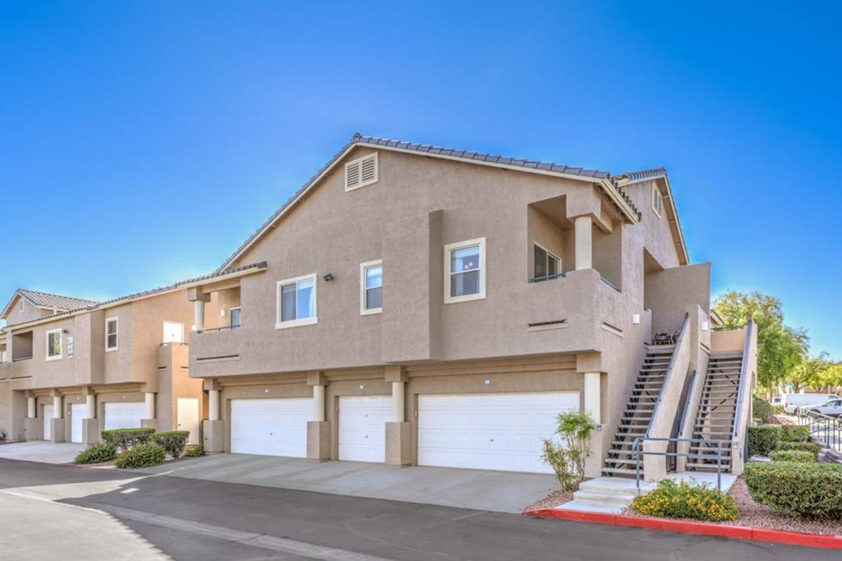 Apartment for rent at 2101 Quartz Cliff St, Las Vegas, NV 89117