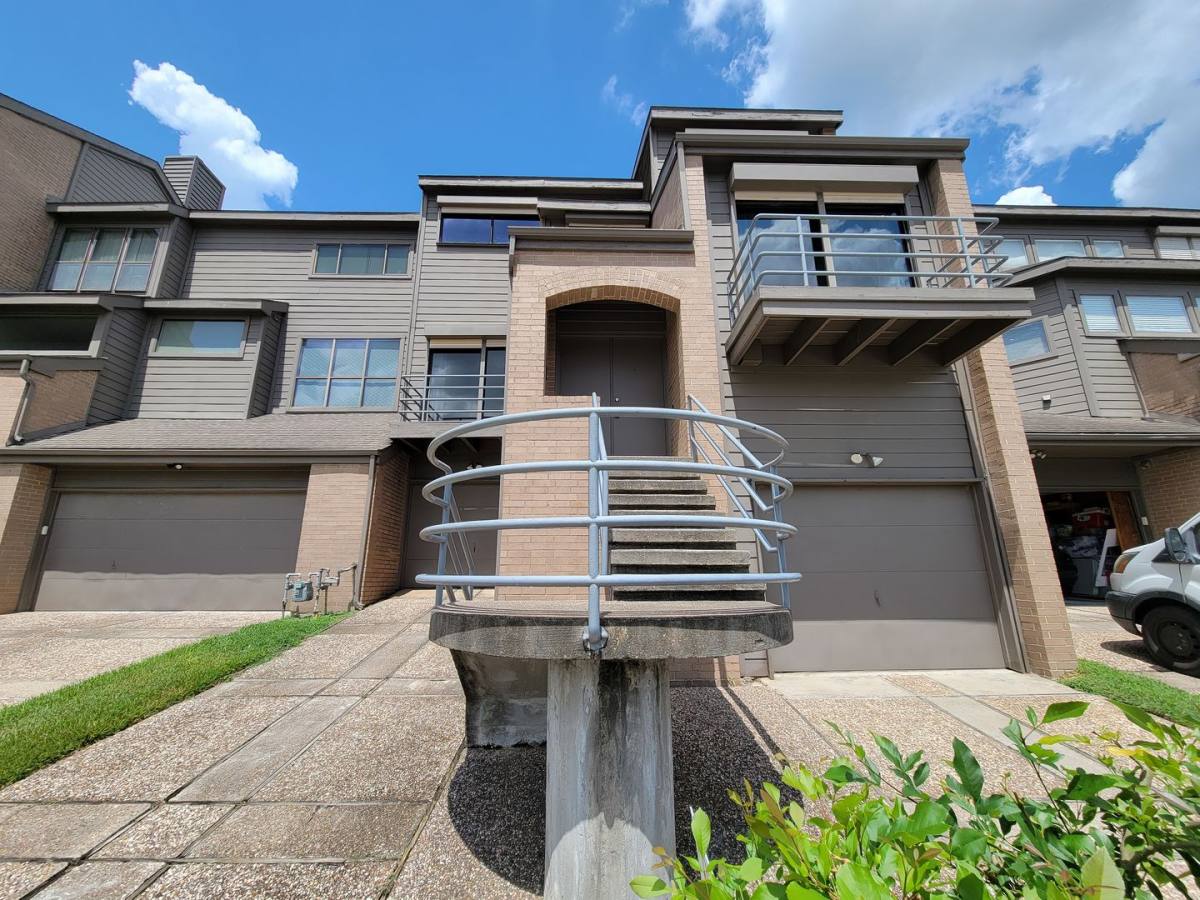 House for rent at 18309 Sandy Cove, Houston, TX 77058