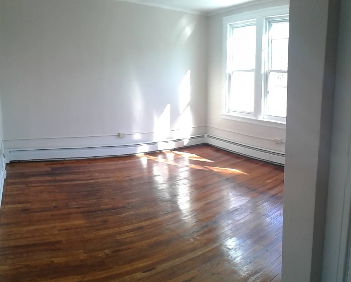 Apartment for rent at 31-33 Dorothy St, Hartford, CT 06106