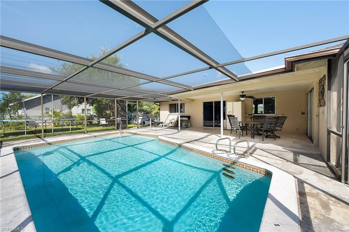House for rent at 920 SE 23rd St, Cape Coral, FL 33990