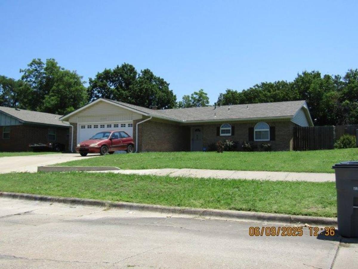 House for rent at 2405 NW Robinhood Dr, Lawton, OK 73505