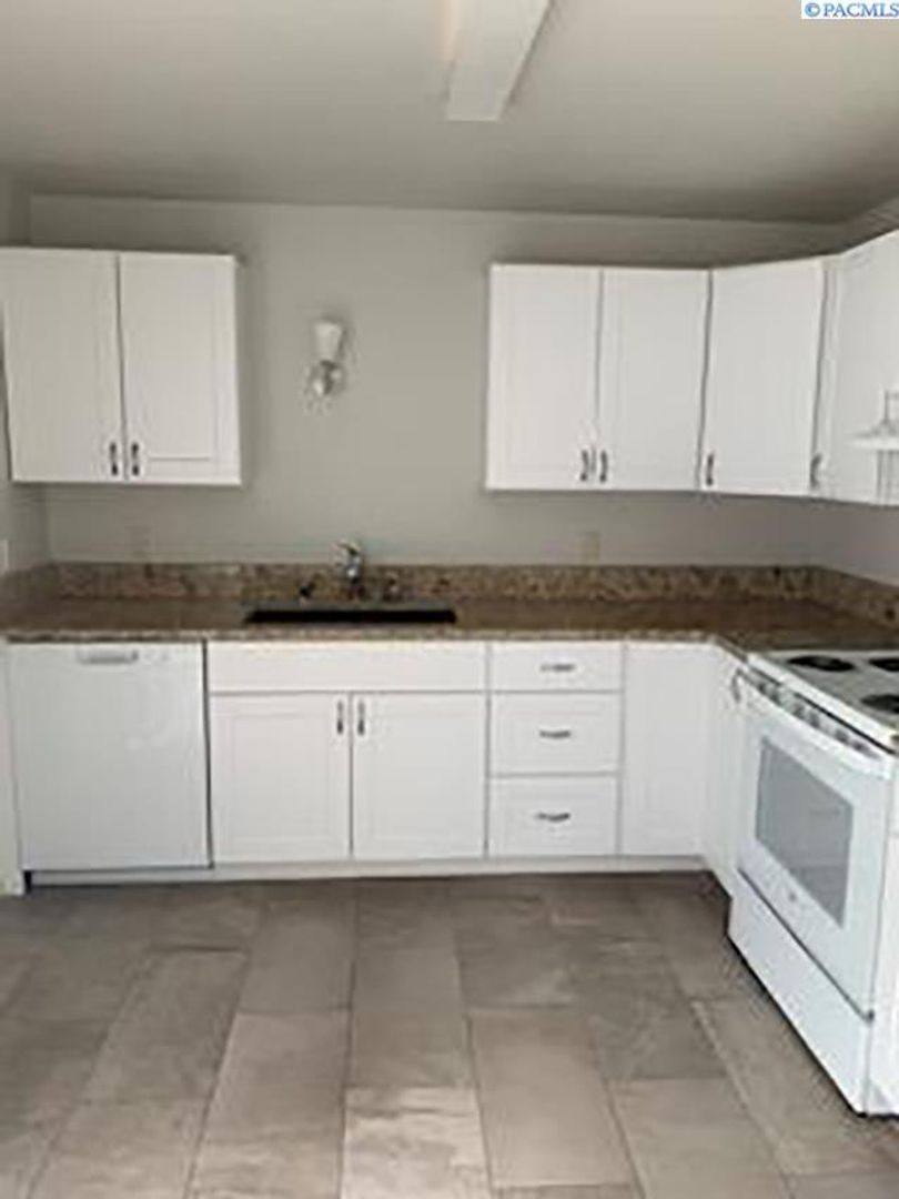 Apartment for rent at 28 S Quay St, Kennewick, WA 99336