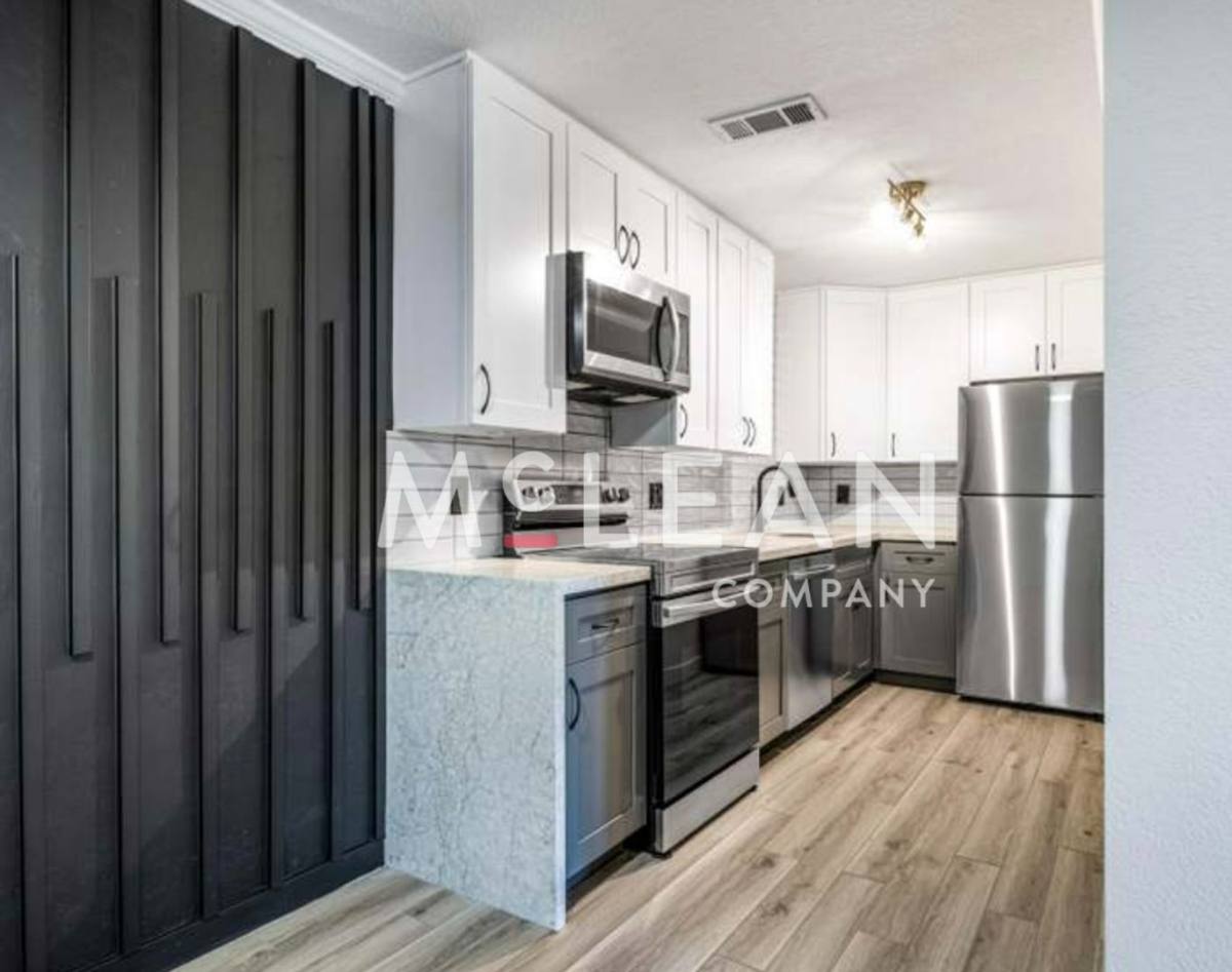 Condo for rent at 2809 N Los Felices Circle E #G212, Palm Springs, CA 92262