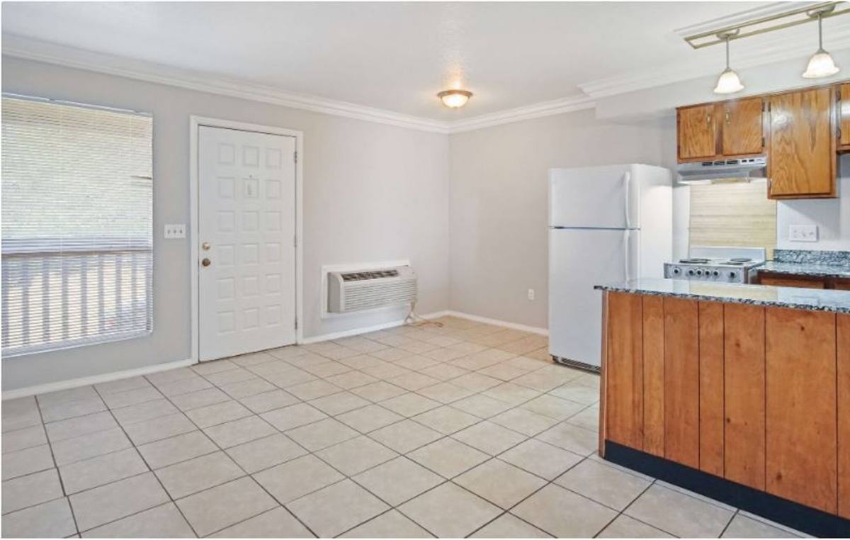 Apartment for rent at 800 N Meridian Ave, Oklahoma City, OK 73107