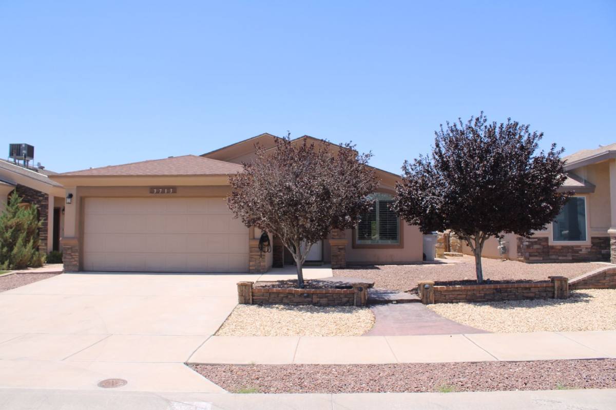 House for rent at 3713 Loma Esteban Dr, El Paso, TX 79938