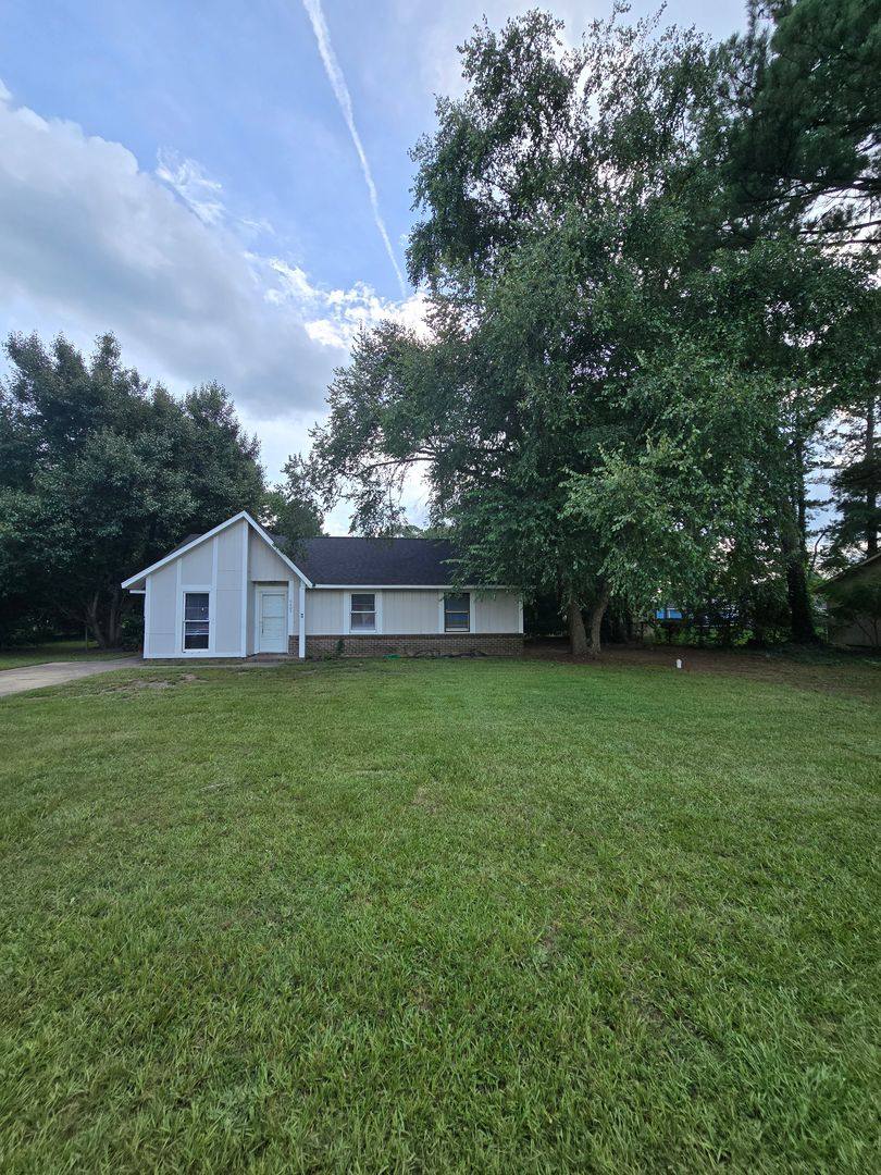 House for rent at 6409 Dunham Dr, Fayetteville, NC 28304