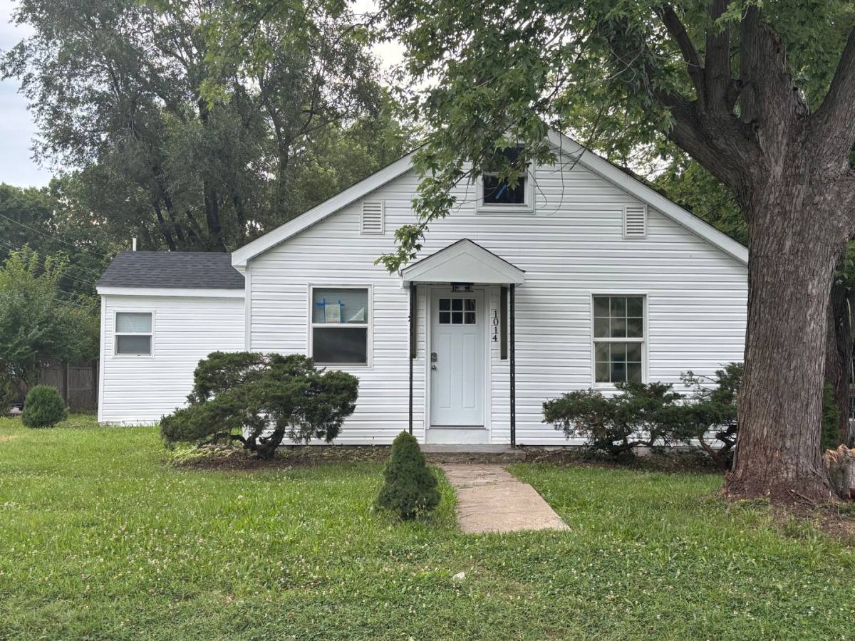 House for rent at 1014 Jefferson St, Columbia, MO 65203