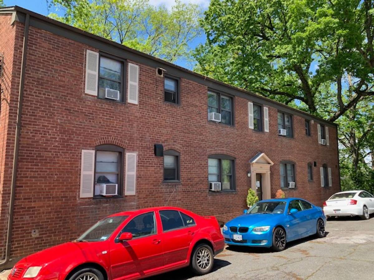 Apartment for rent at 1230 N Quinn St, Arlington, VA 22209