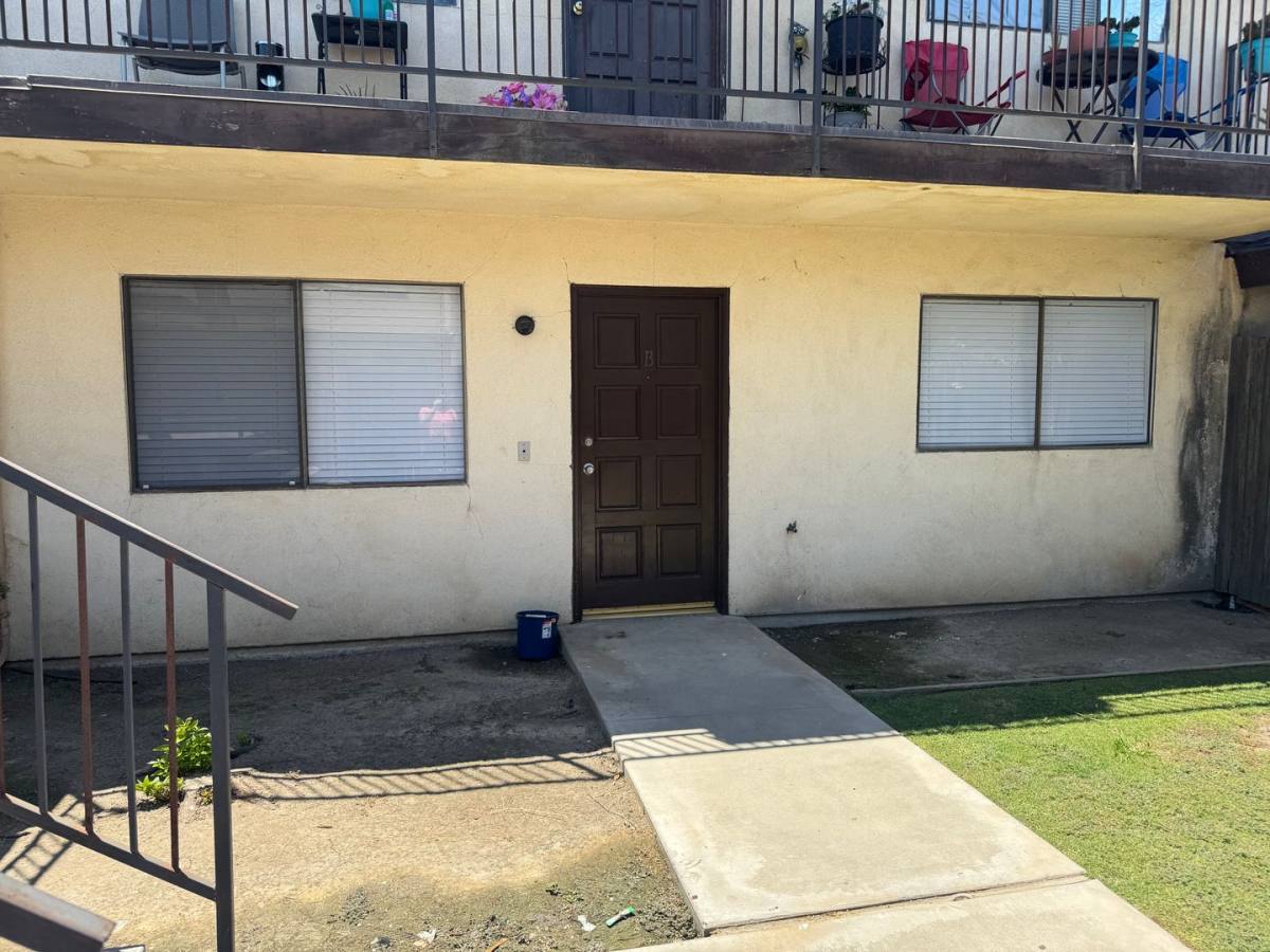 Apartment for rent at 6812 Klamath Way, Bakersfield, CA 93309