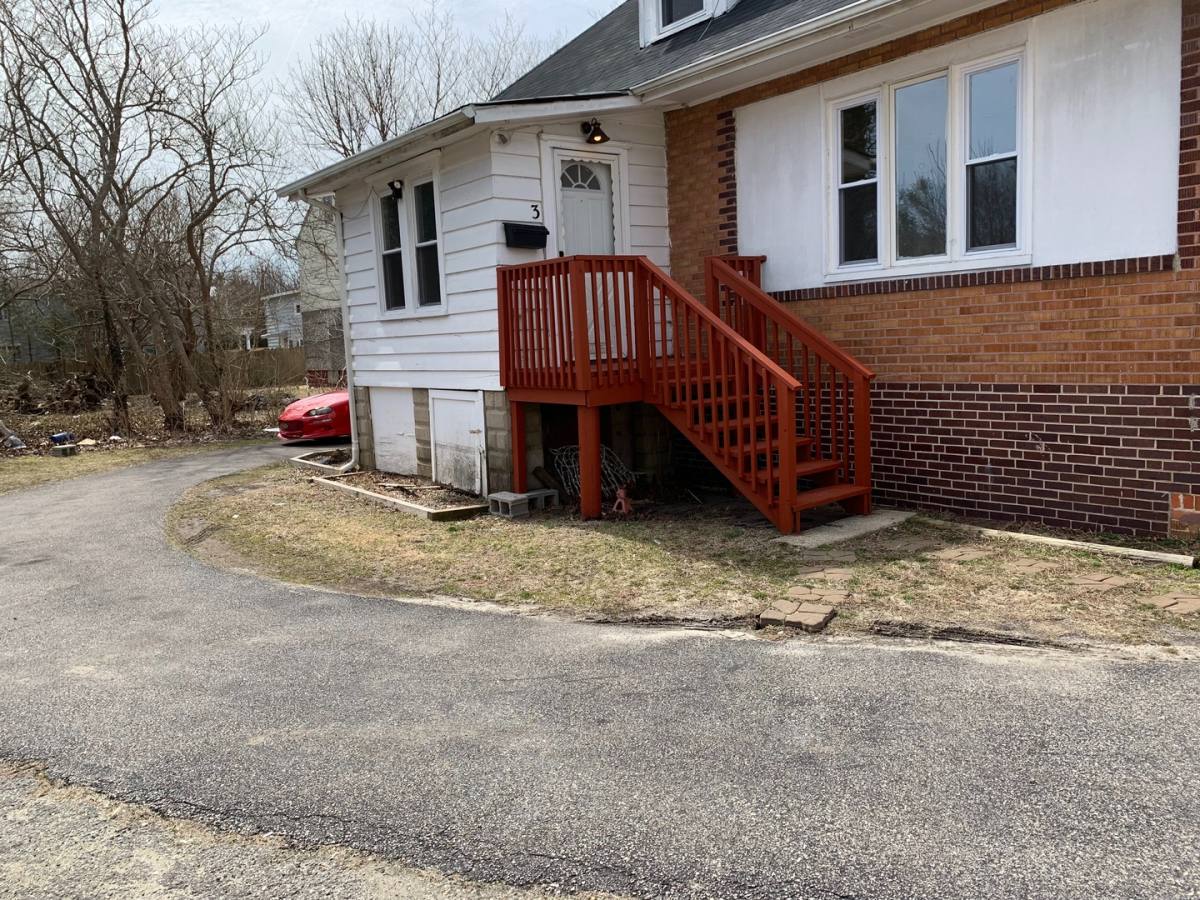 Apartment for rent at 40 Pennington Ave, Mays Landing, NJ 08330
