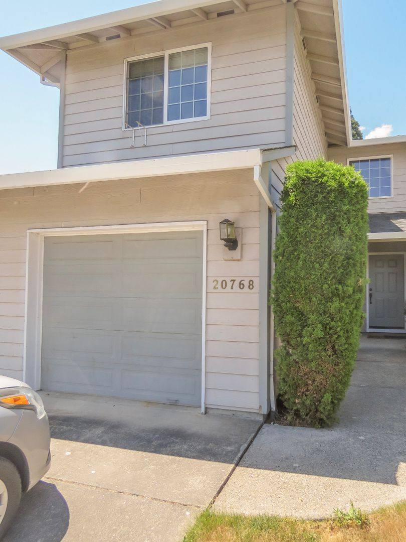 Townhouse for rent at 20768 SW Kinnaman Rd, Beaverton, OR 97078