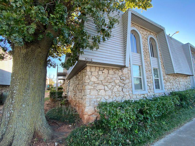 Condo for rent at 6016 NW Expressway #D, Oklahoma City, OK 73132