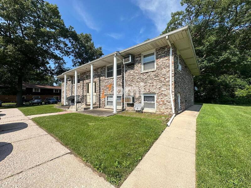 Apartment for rent at 2591 Parkview St #1, Portage, IN 46368