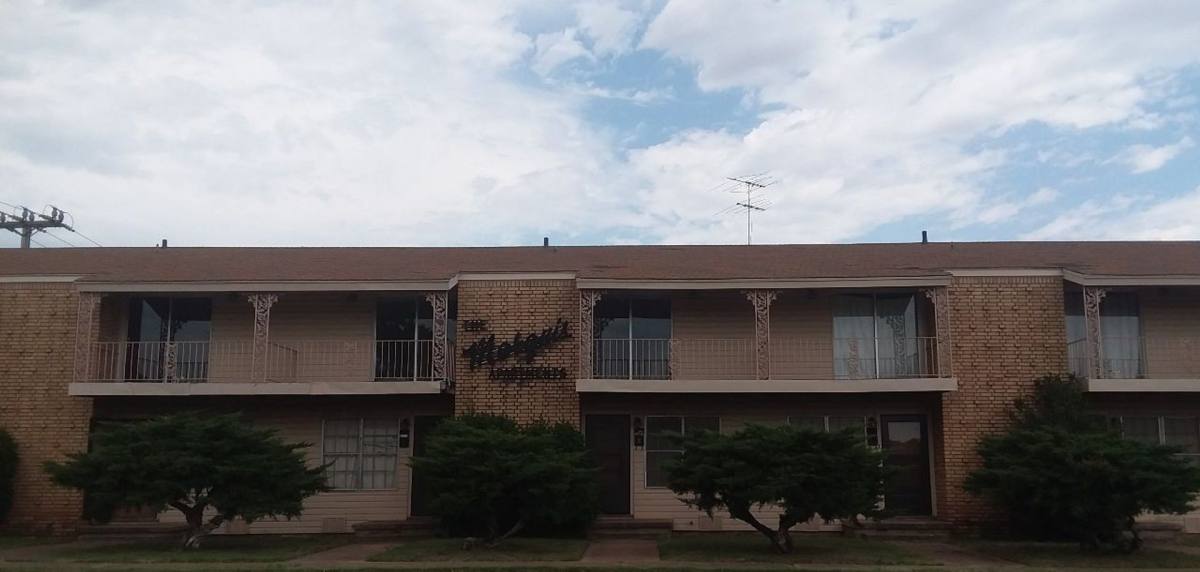 Apartment for rent at 1621 N 13th St, Frederick, OK 73542