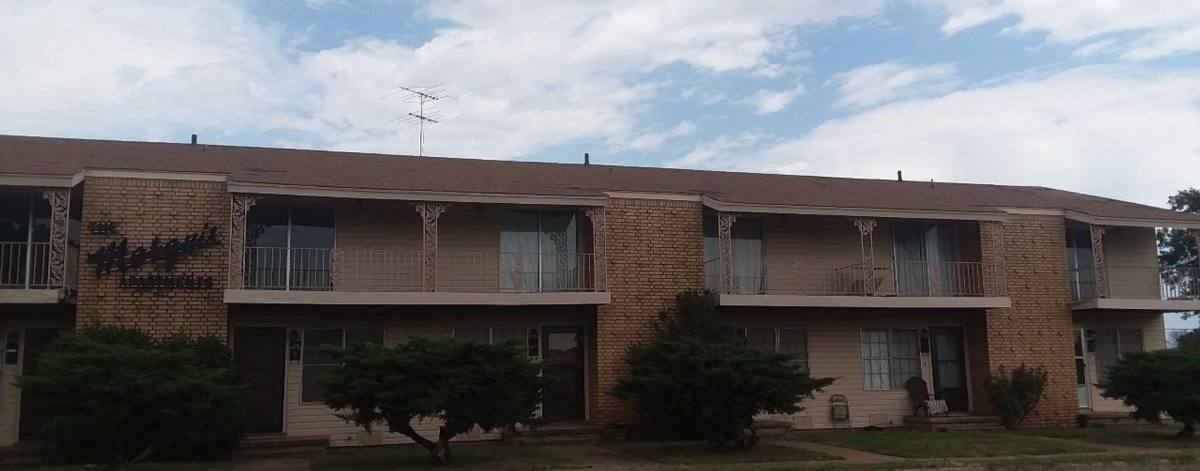 Apartment for rent at 1621 N 13th St, Frederick, OK 73542