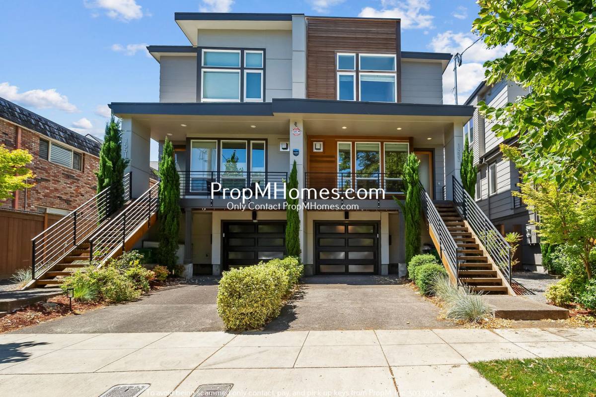 House for rent at 1553 NE 22nd Ave, Portland, OR 97232
