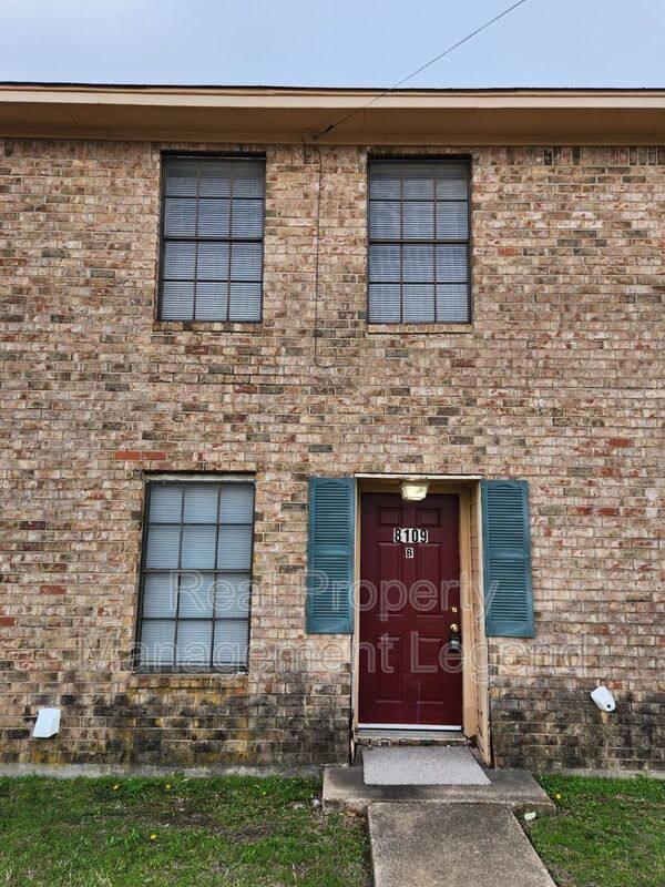 House for rent at 8109 Silver Creek Rd #B, Fort Worth, TX 76108