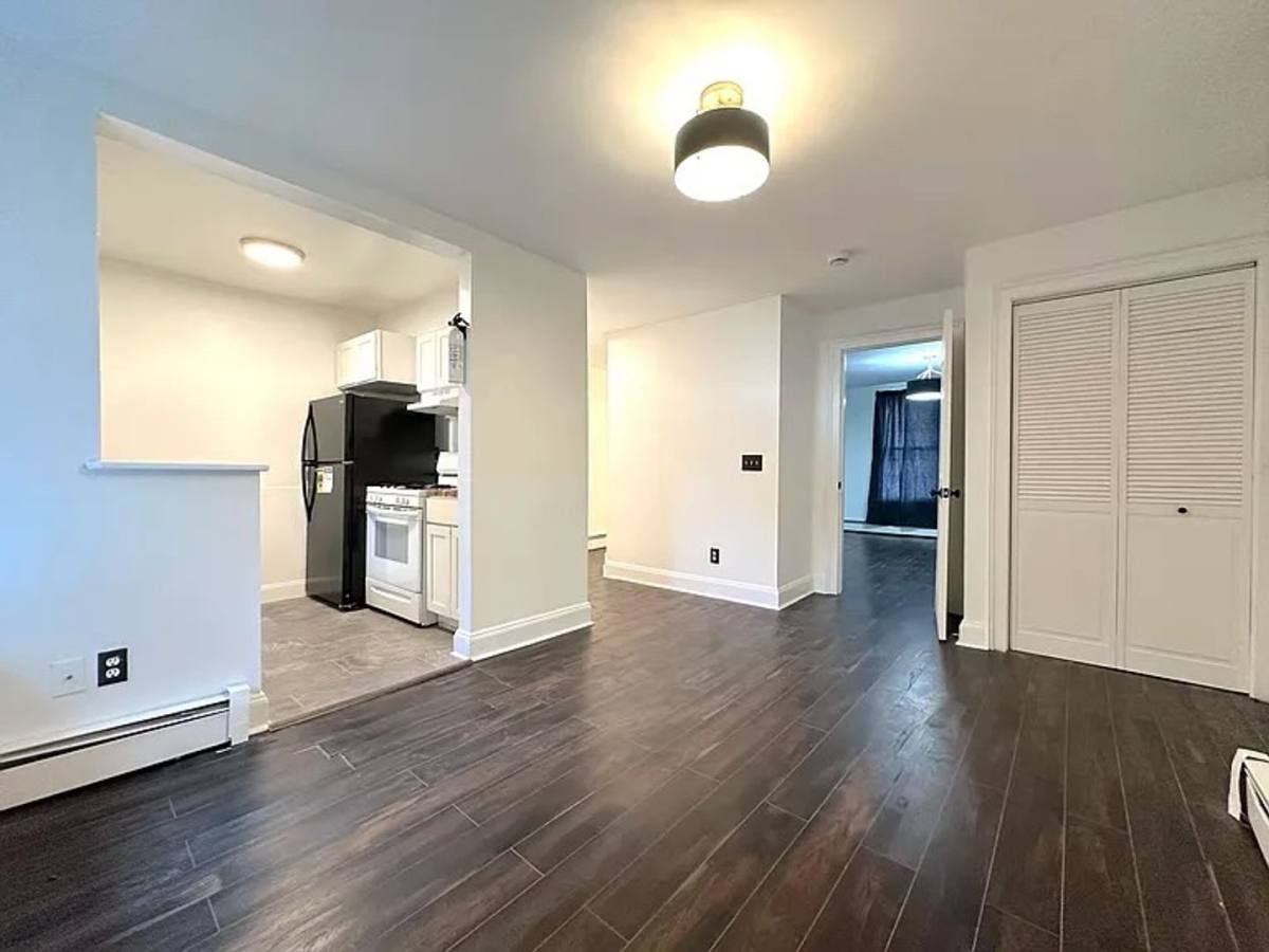 Apartment for rent at 88 Washington St, Newburgh, NY 12550