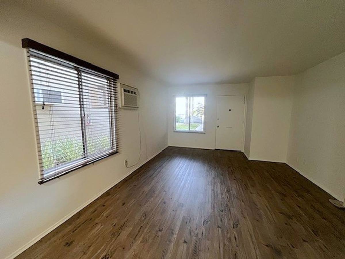 Apartment for rent at 6243-65 Vineland Ave, North Hollywood, CA 91606