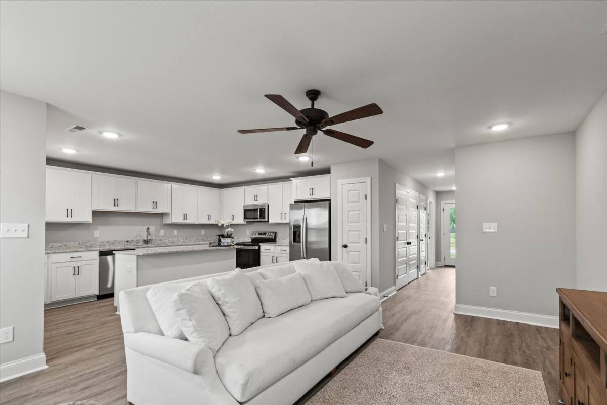 Townhouse for rent at 16101 Cohen Dr, Athens, AL 35611