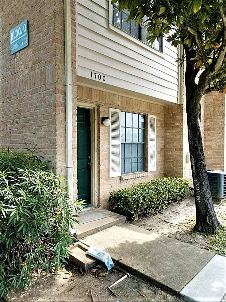 Apartment for rent at 14600 Fonmeadow Dr #1700, Houston, TX 77035