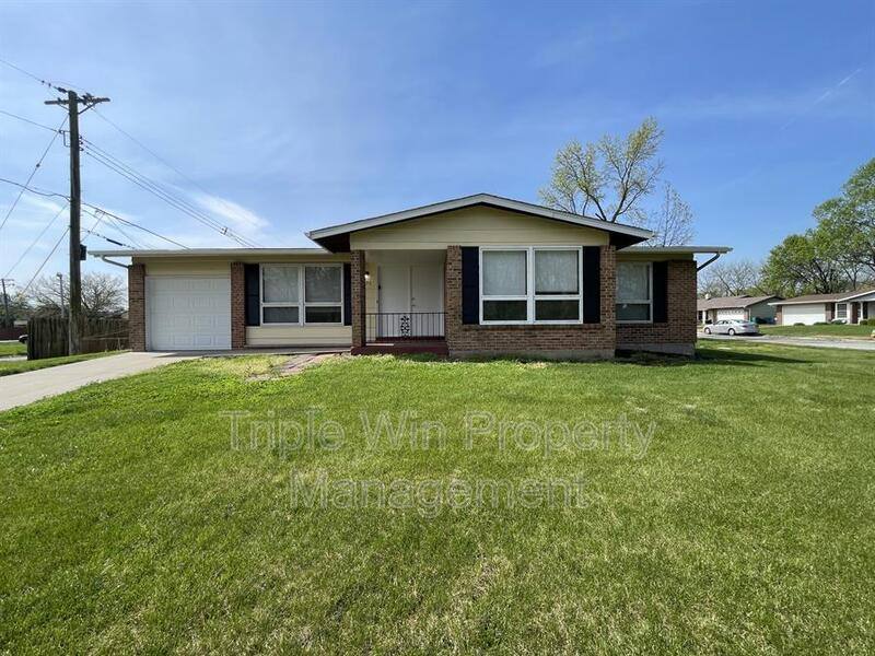 House for rent at 690 Wiethaupt Rd, Florissant, MO 63031