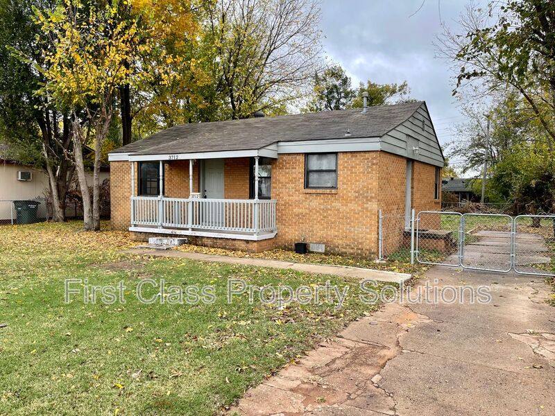 House for rent at 3712 SE 15th St, Oklahoma City, OK 73115